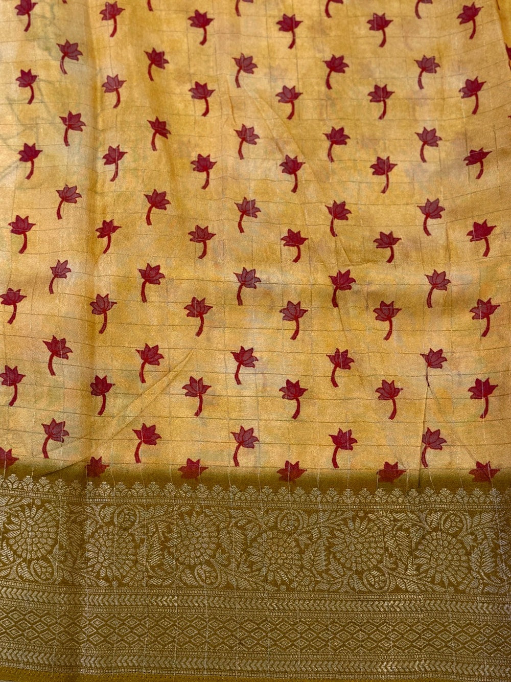 Majestic Pure Viscose Dola Check Saree