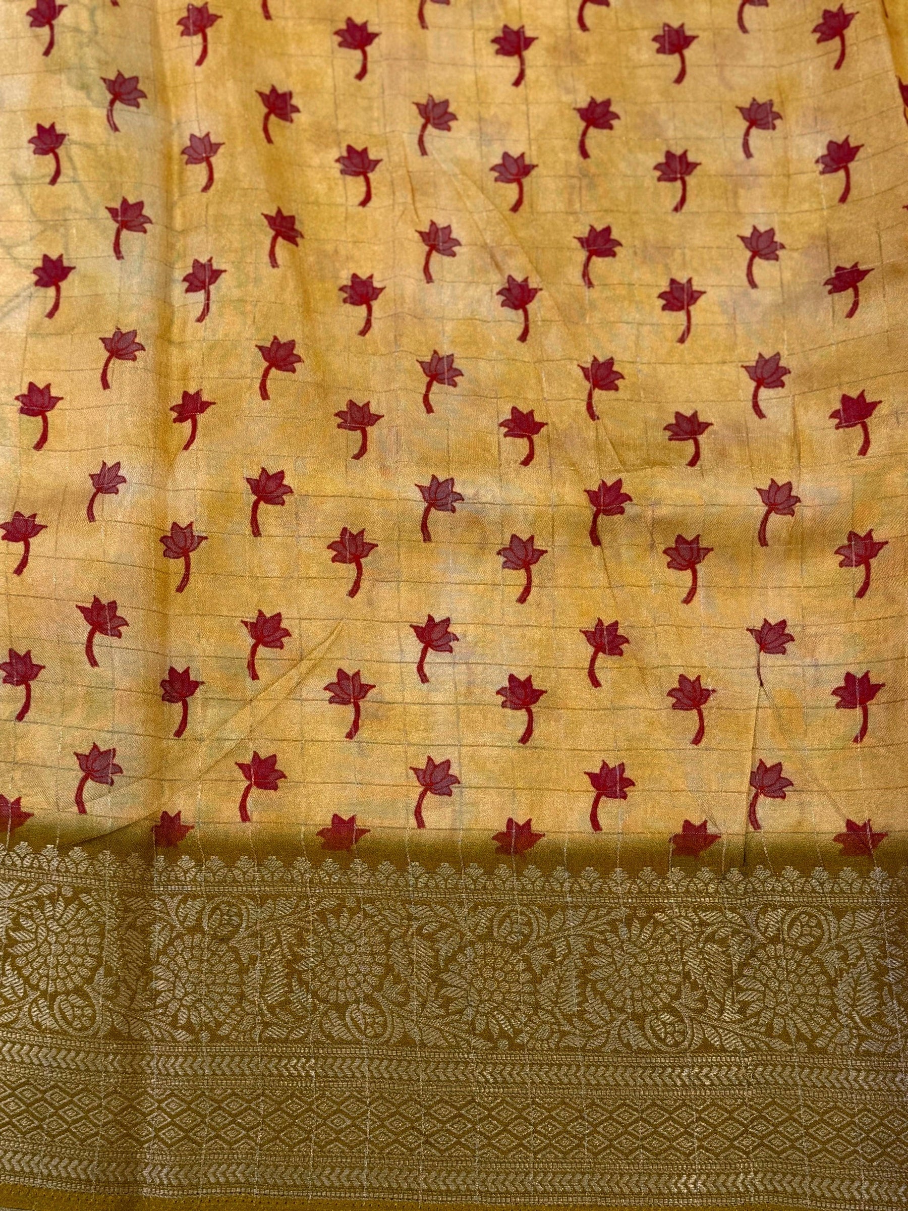 Majestic Pure Viscose Dola Check Saree