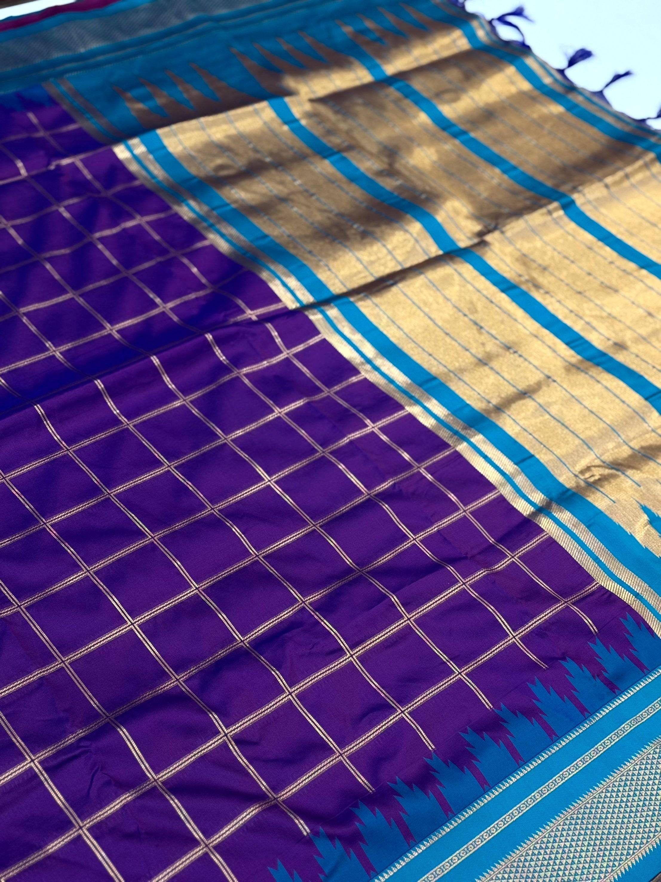 Regal Dual Tone Gold Zari Saree