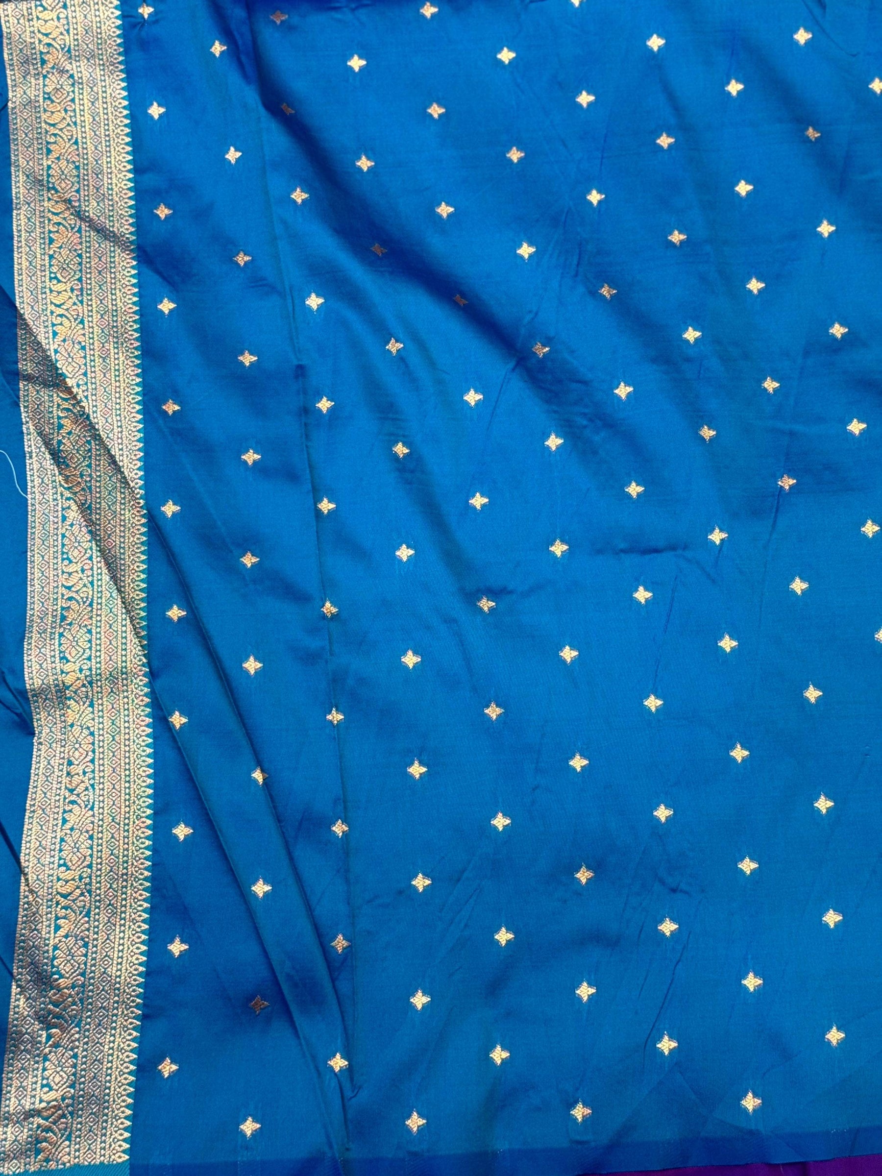 Regal Dual Tone Gold Zari Saree