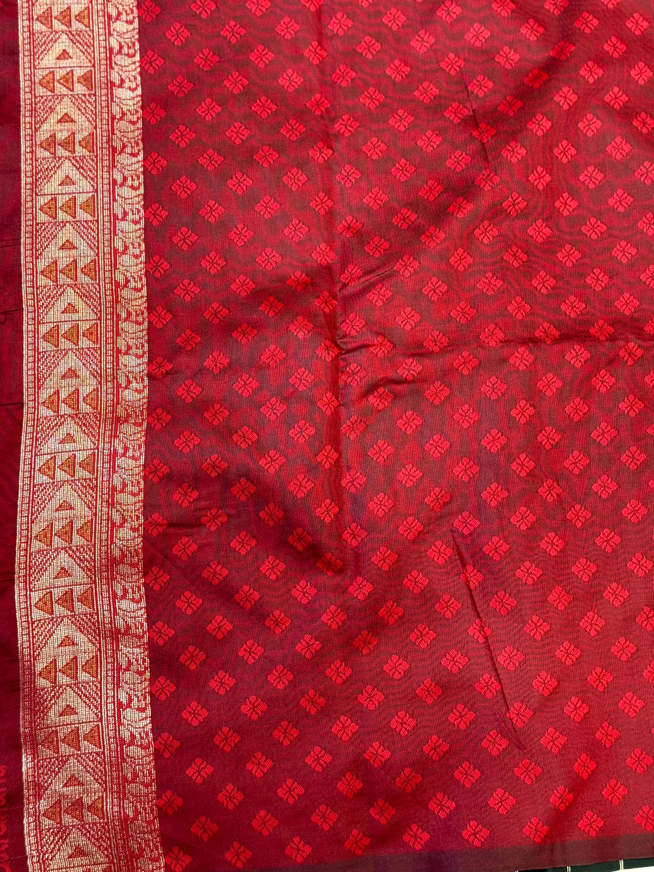 Radiant Green Gadwal Pattu Saree