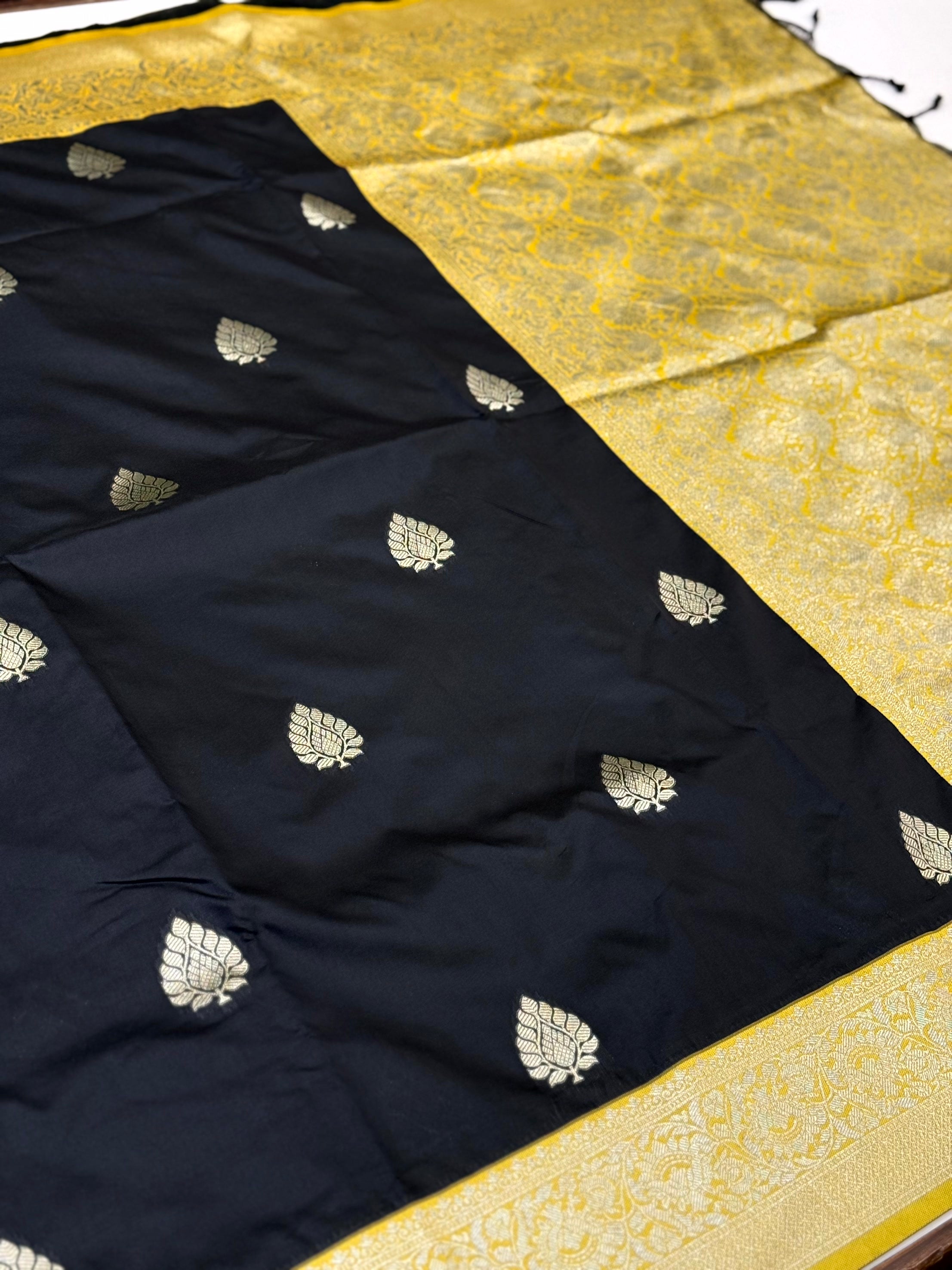 Black Gadwal Weave Soft Silk Saree