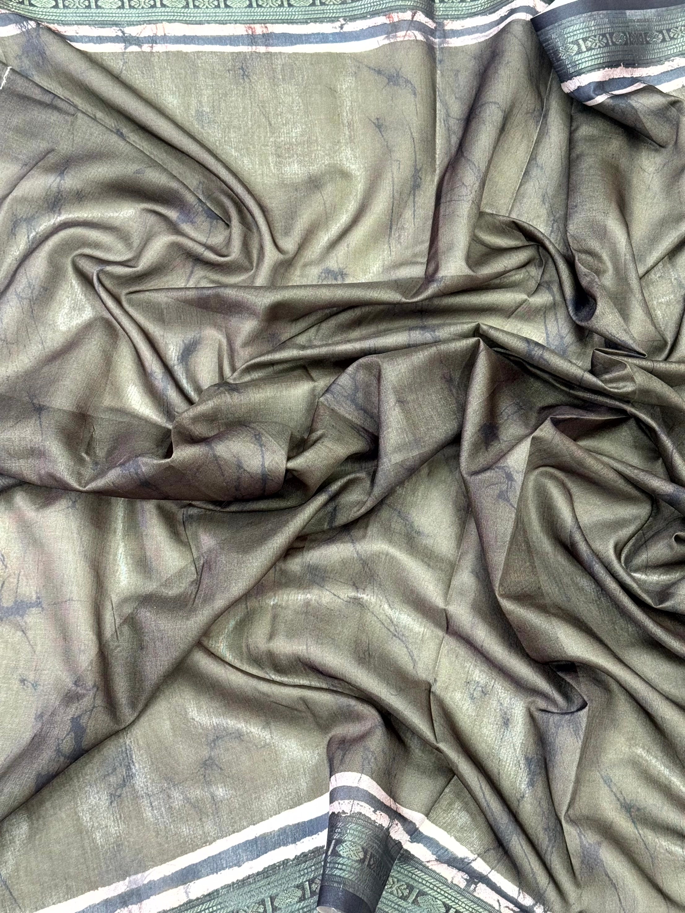 Graceful Gold Zari Digital Silk Saree