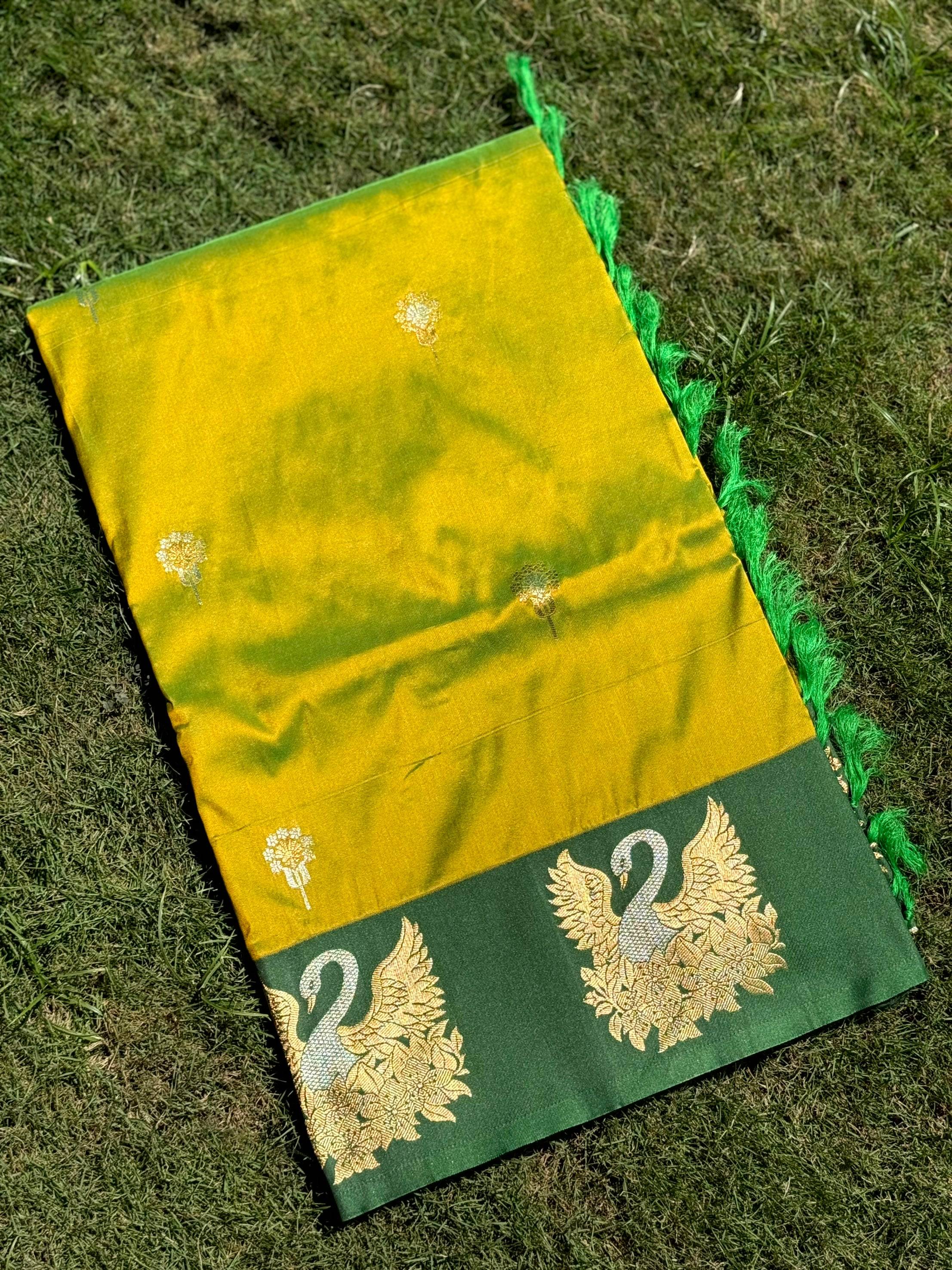 Green Swan Motif Soft Silk Saree
