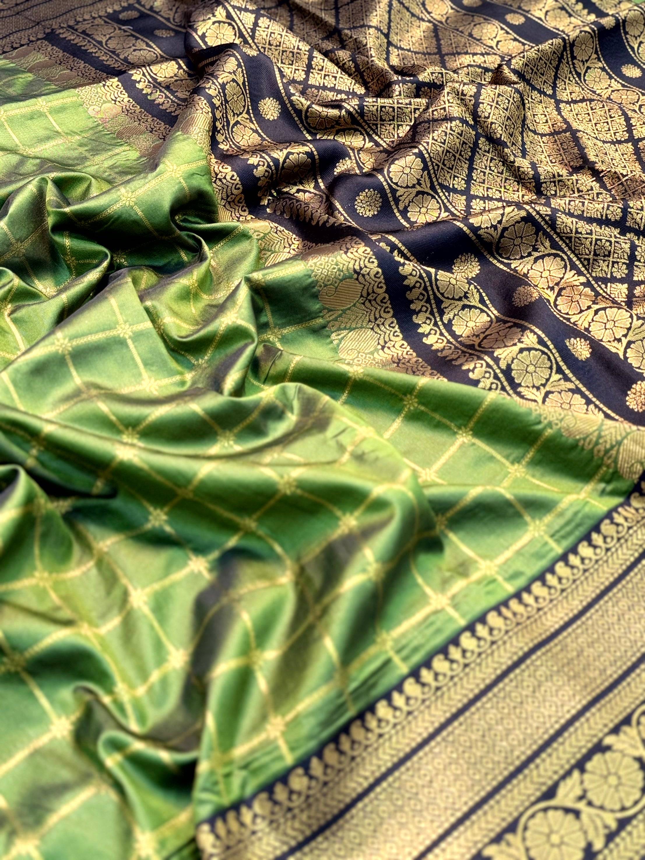 Green Self Chex Soft Silk Saree