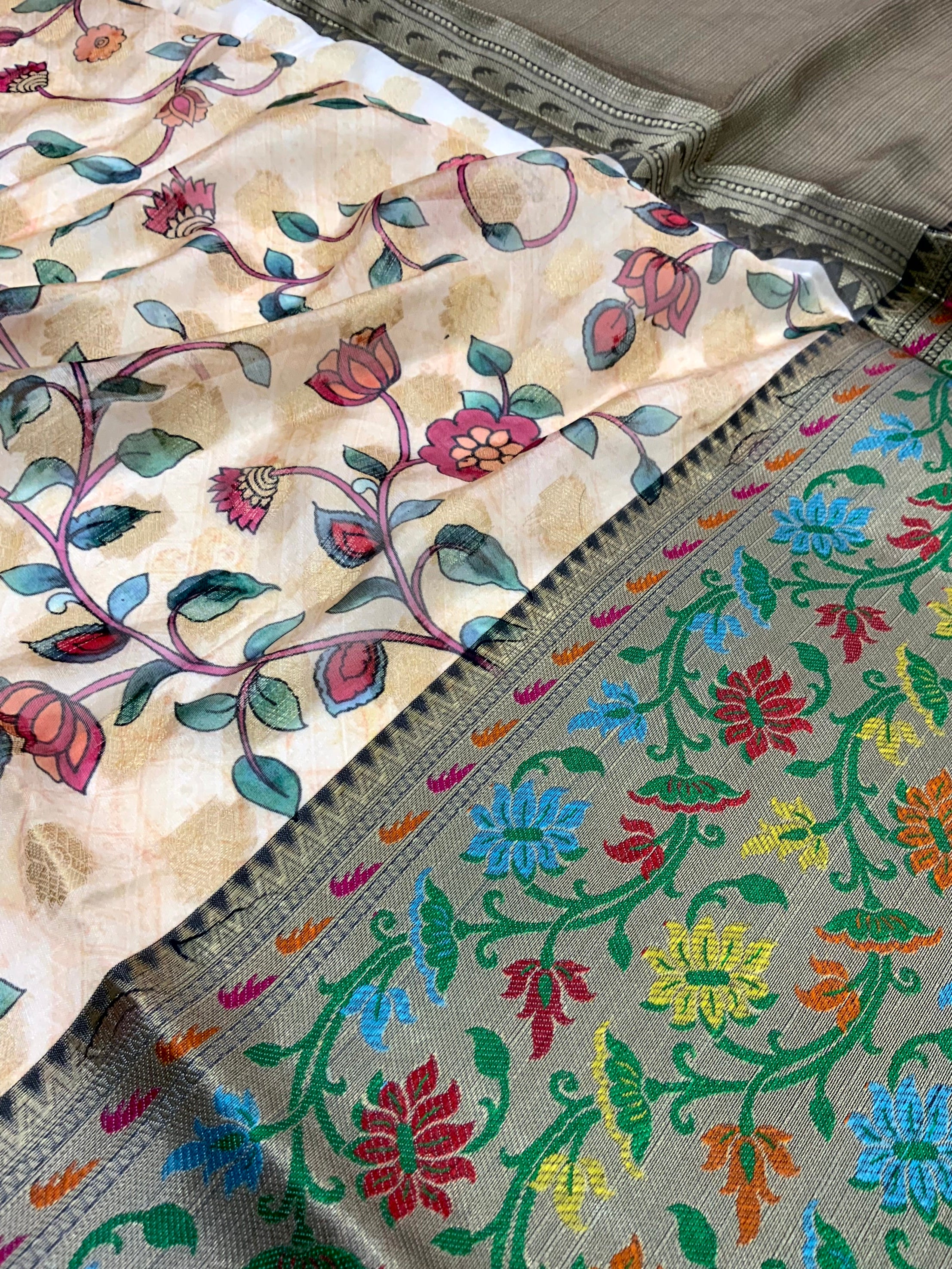 Beige Kalamkari Printed Kora Tissue Saree