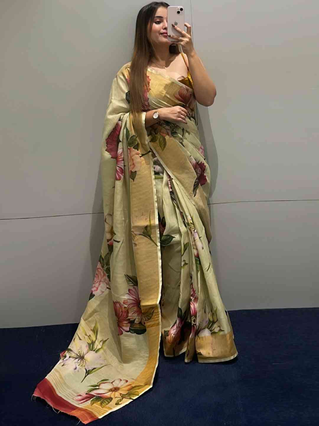 Elegant Pure Linen Saree featuring exquisite floral design
