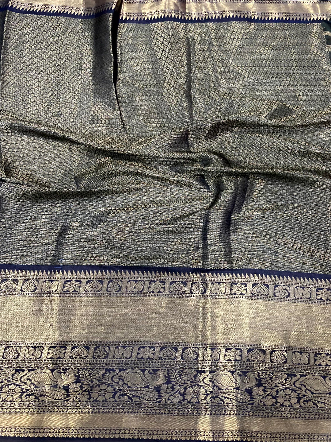 Intricate Dahliya Maroon Banarasi Silk Saree