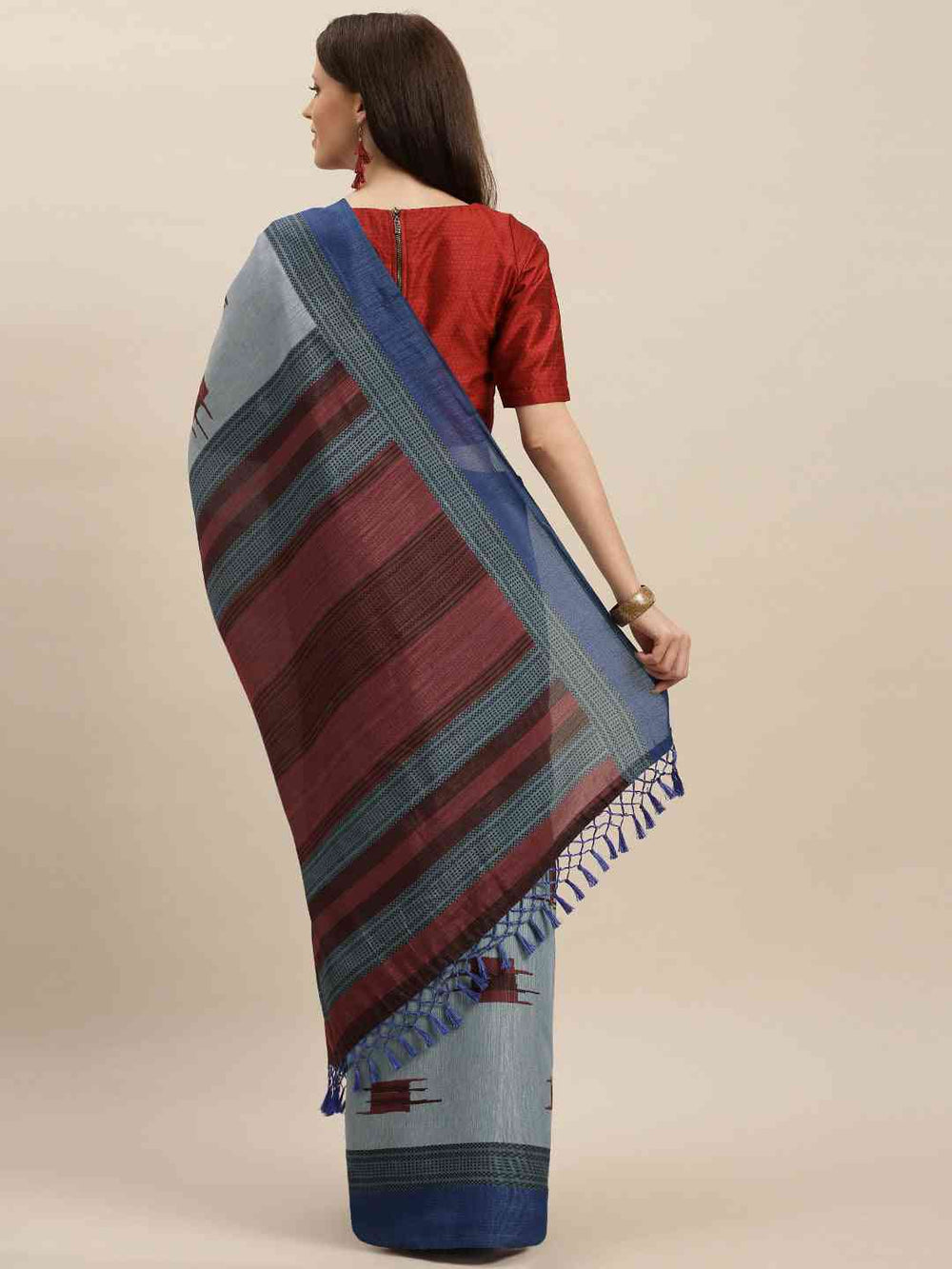 Beautiful Silk Saree With Geometric Prints