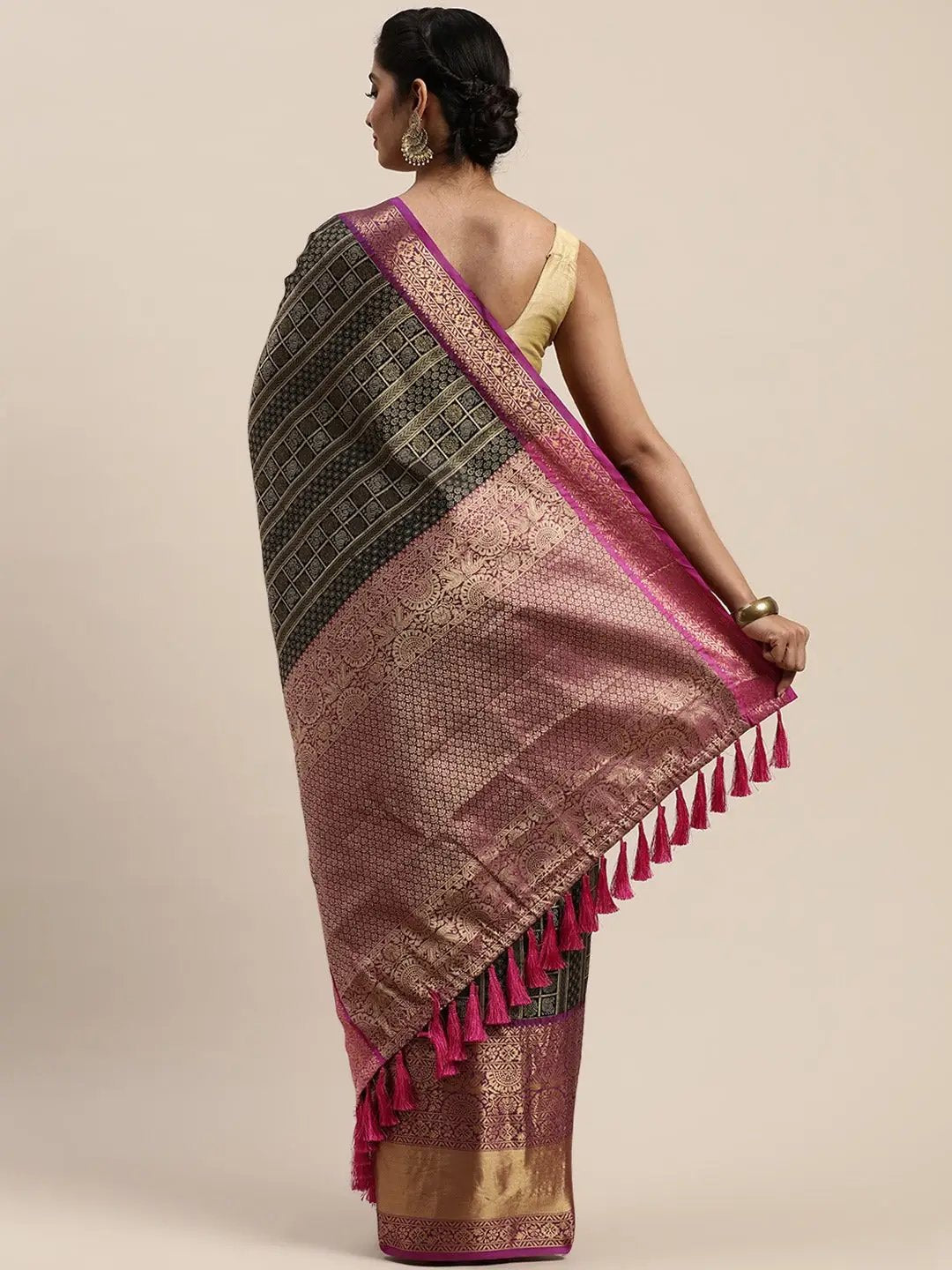 Latest Banarasi Woven Design Saree With Zari Border