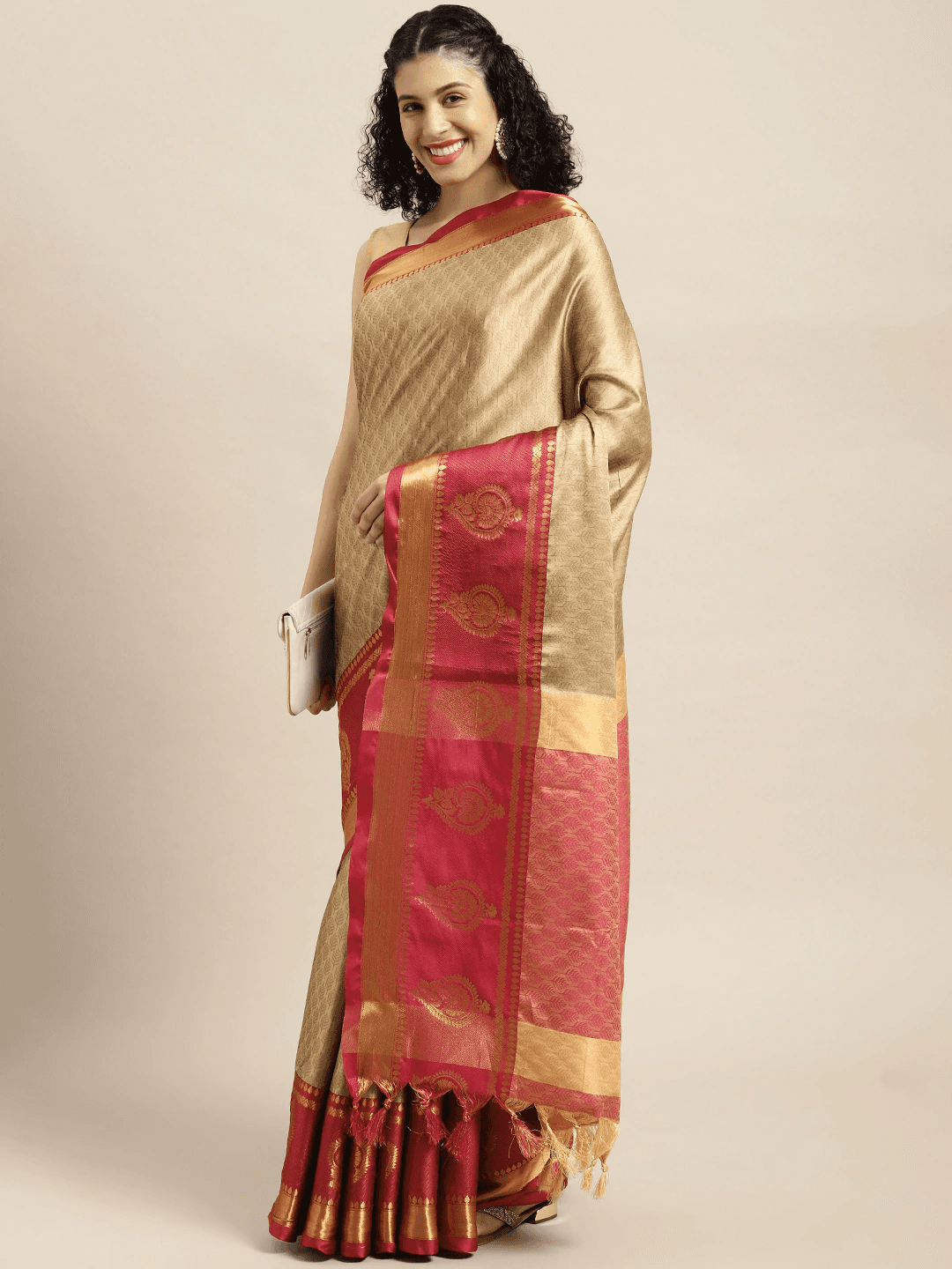 Uppada Cotton Silk Saree With Self Butti