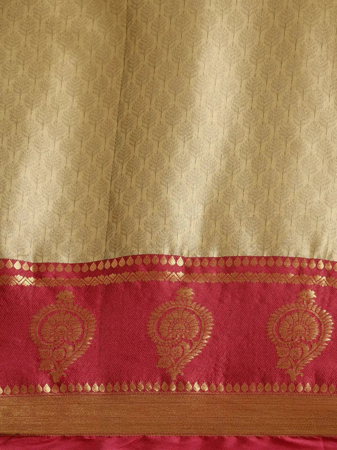 Uppada Cotton Silk Saree With Self Butti