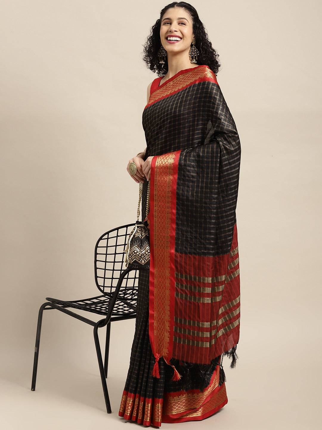 Uppada Cotton Silk Saree With Self Butti