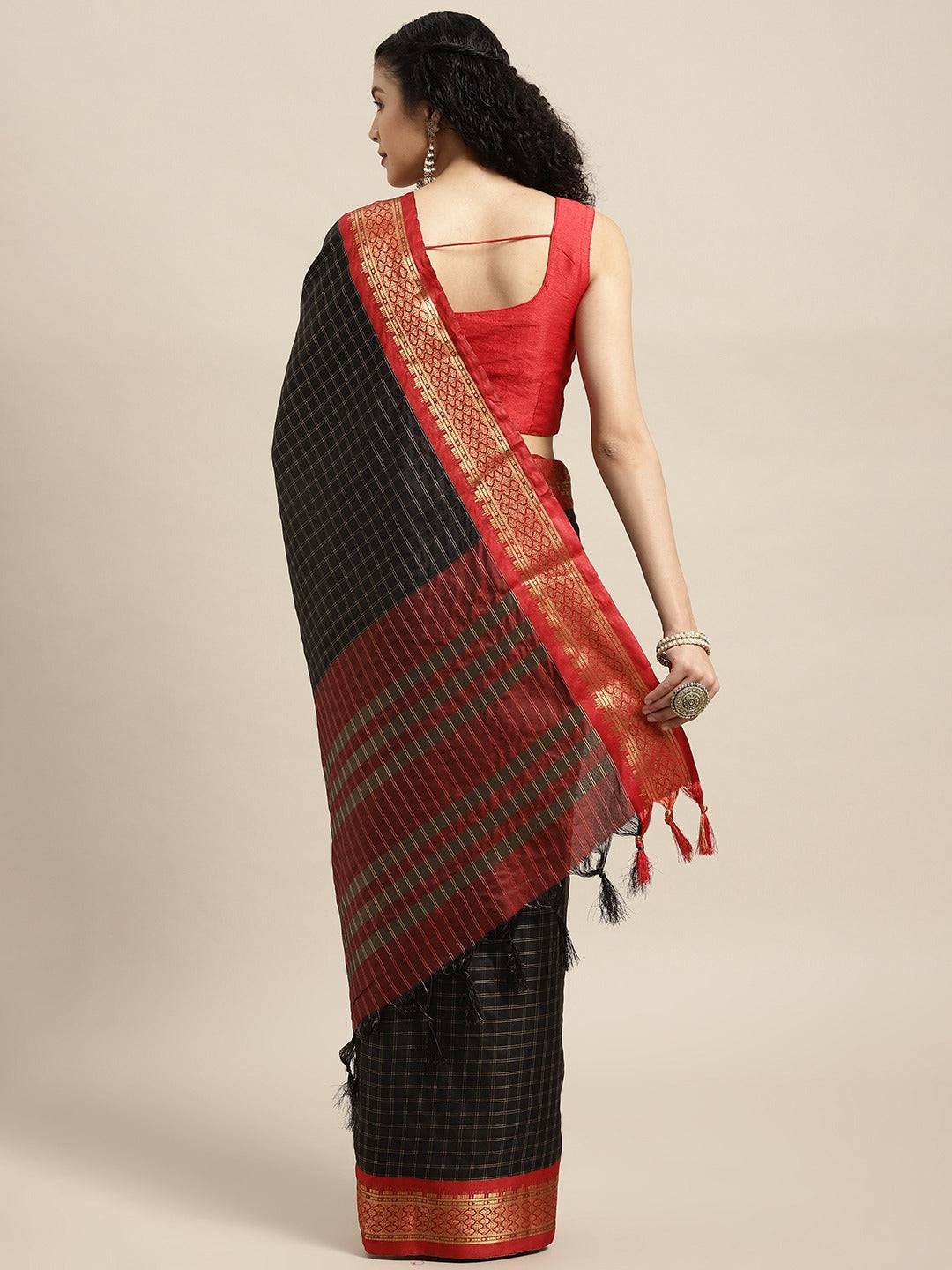 Uppada Cotton Silk Saree With Self Butti