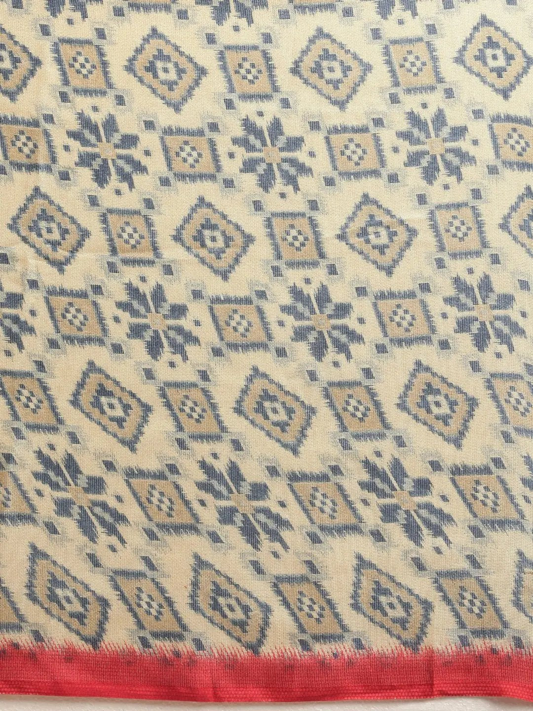 Exclusive Patola Silk Saree With Ethnic Motifs Work