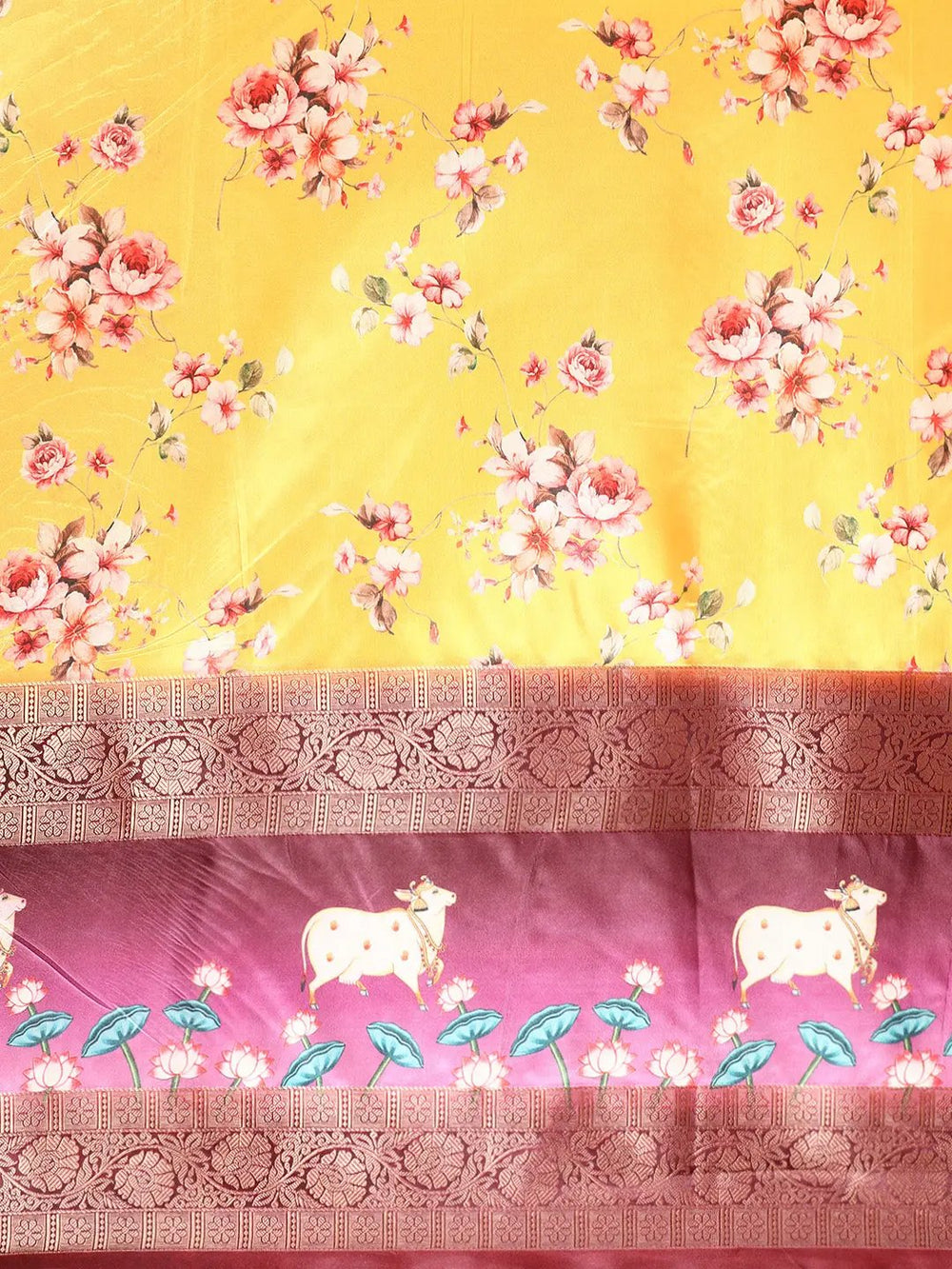 Soft Gadhwal Patti Woven Flower Pichwai Print Banarasi SareeSoft Gadhwal Patti Woven Flower Pichwai Print Banarasi Saree