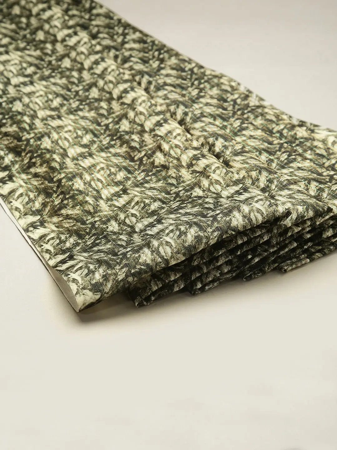 Soft Silk Zari Tissue Flower Print Design Saree