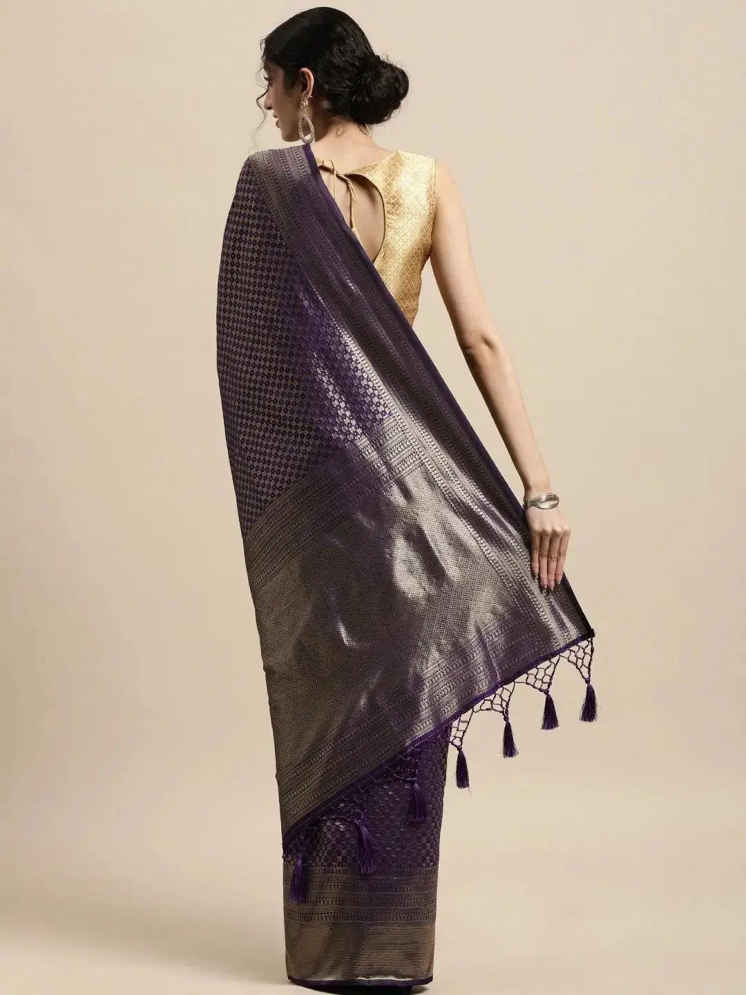 Stylish Zari Border Kanjivaram Silk Saree