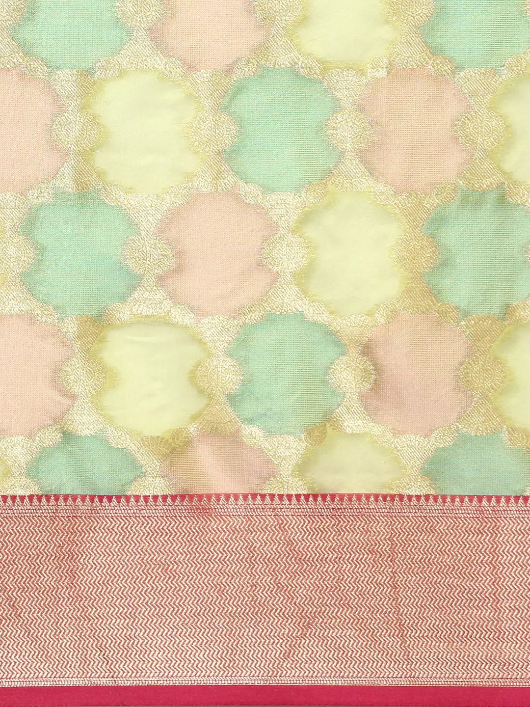 Soft Silk Kanjivaaram Saree With Ethnic Motif Border