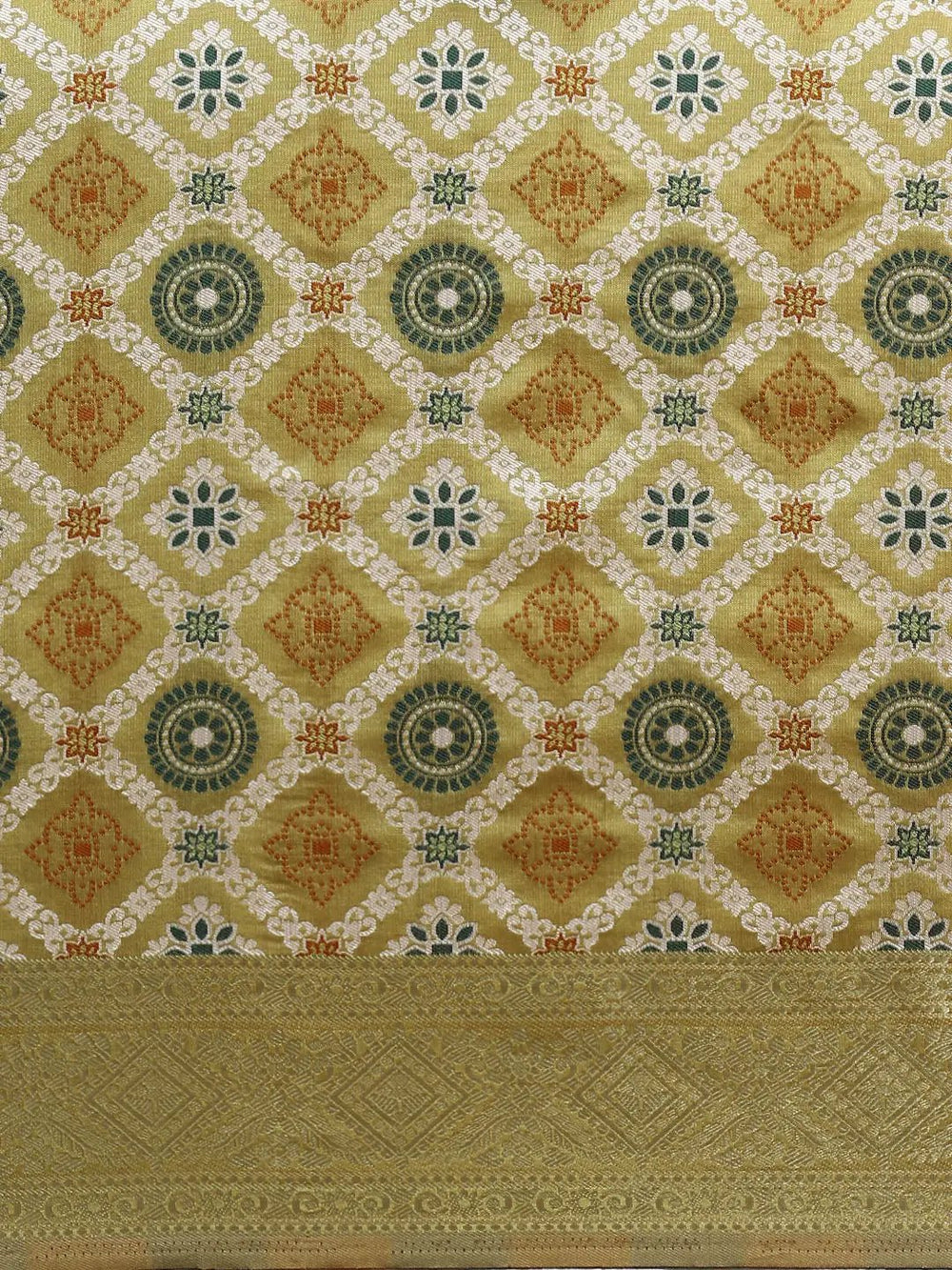 Patola Soft Silk Banarasi Saree With Zari border