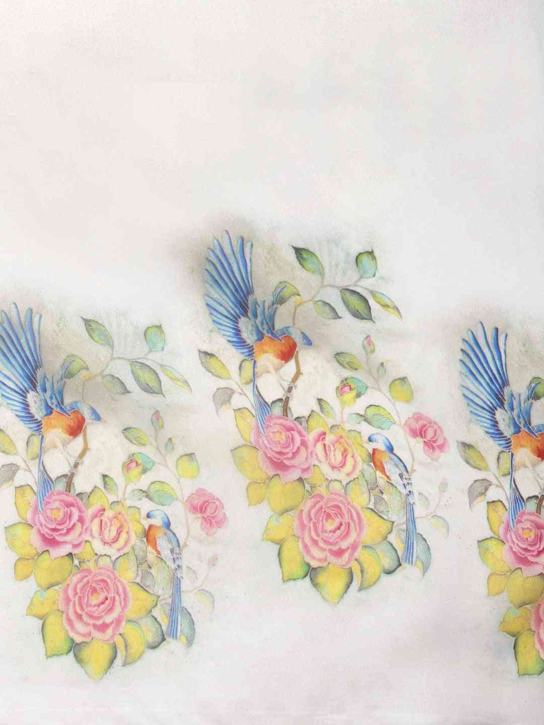 Vastranand Exclusive Celebrity Floral Printed Silk Saree