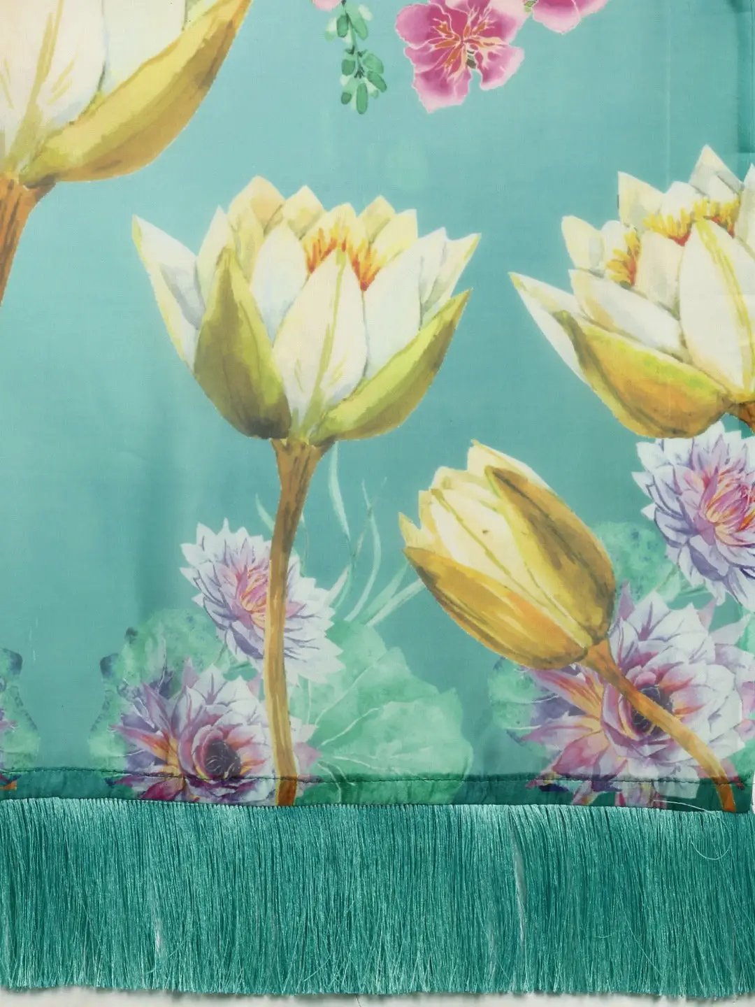 Vastranand Exclusive Celebrity Floral Printed Silk Saree