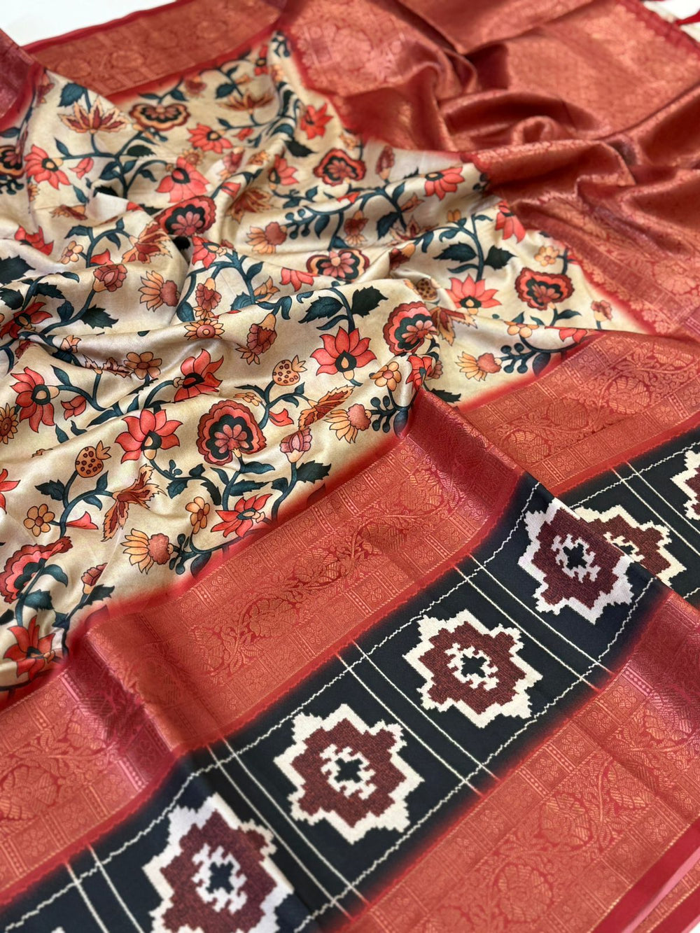Artistic Cream Kalamkari Silk Saree