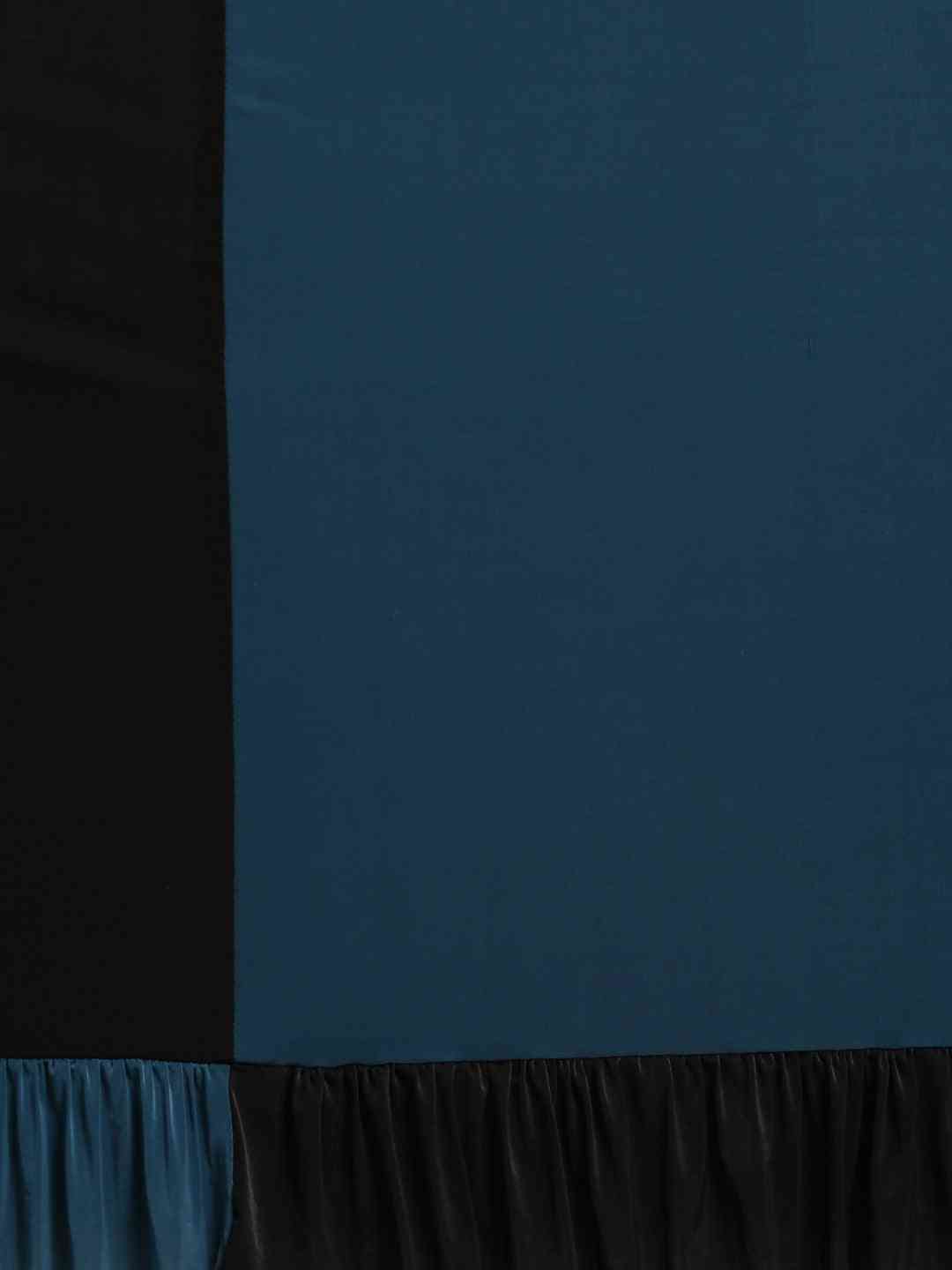 Stylish Black Colour Solid Print Saree