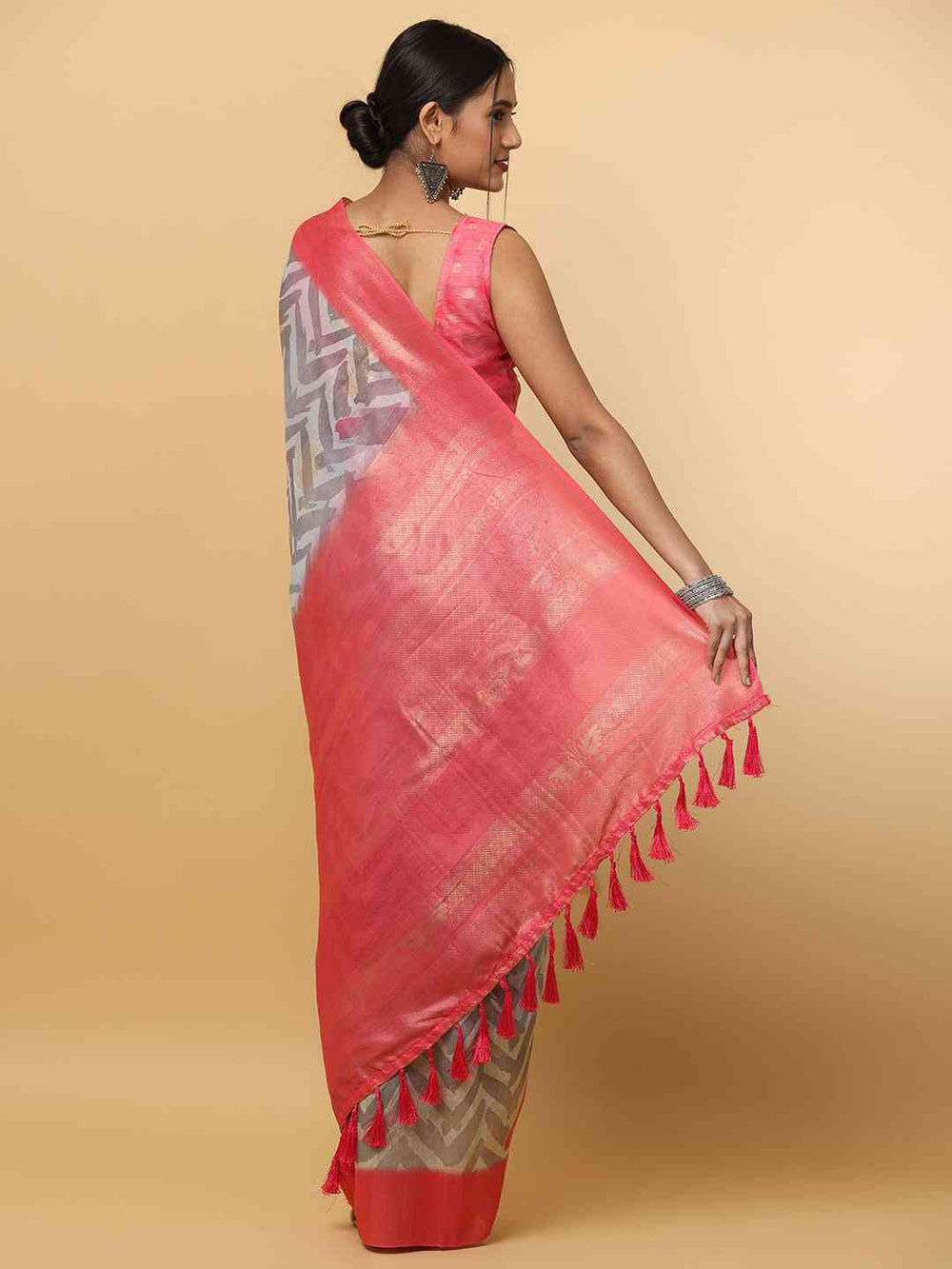 Slub Silk Digital Print Sarees With  Ethnic Motif Border