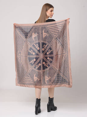 Chic Geo Pink-Black Scarf