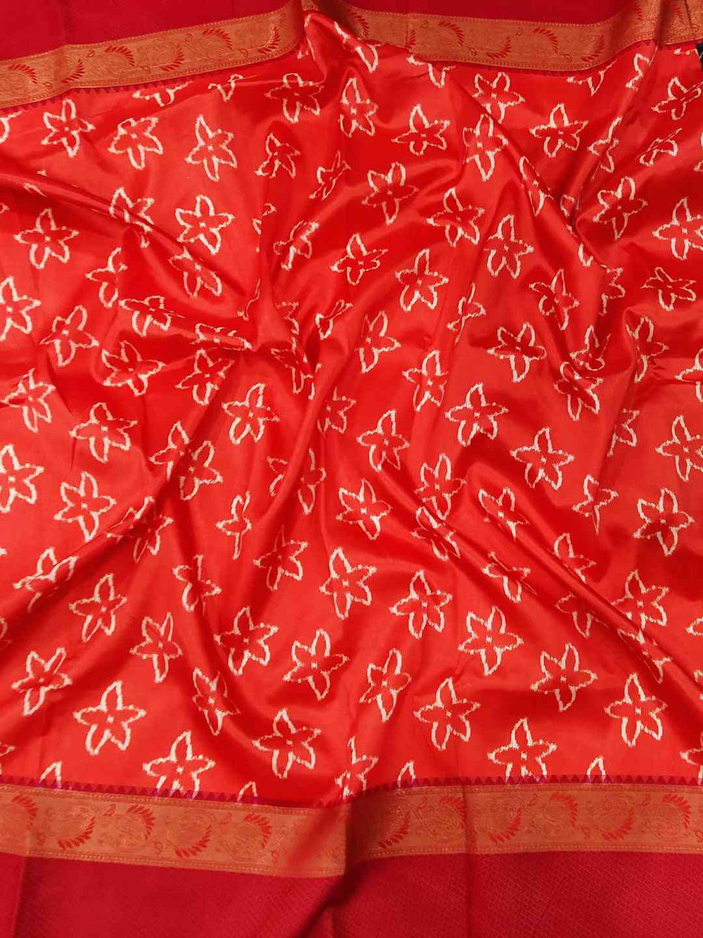 Close-up of Soft Silk Saree with intricate Pochampally print