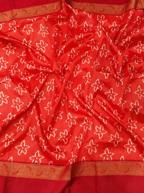 Close-up of Soft Silk Saree with intricate Pochampally print