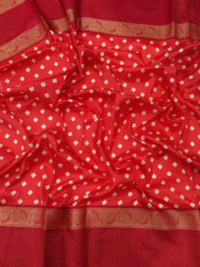 Red Soft Silk Saree with Floral Pattern and Gadwal Border