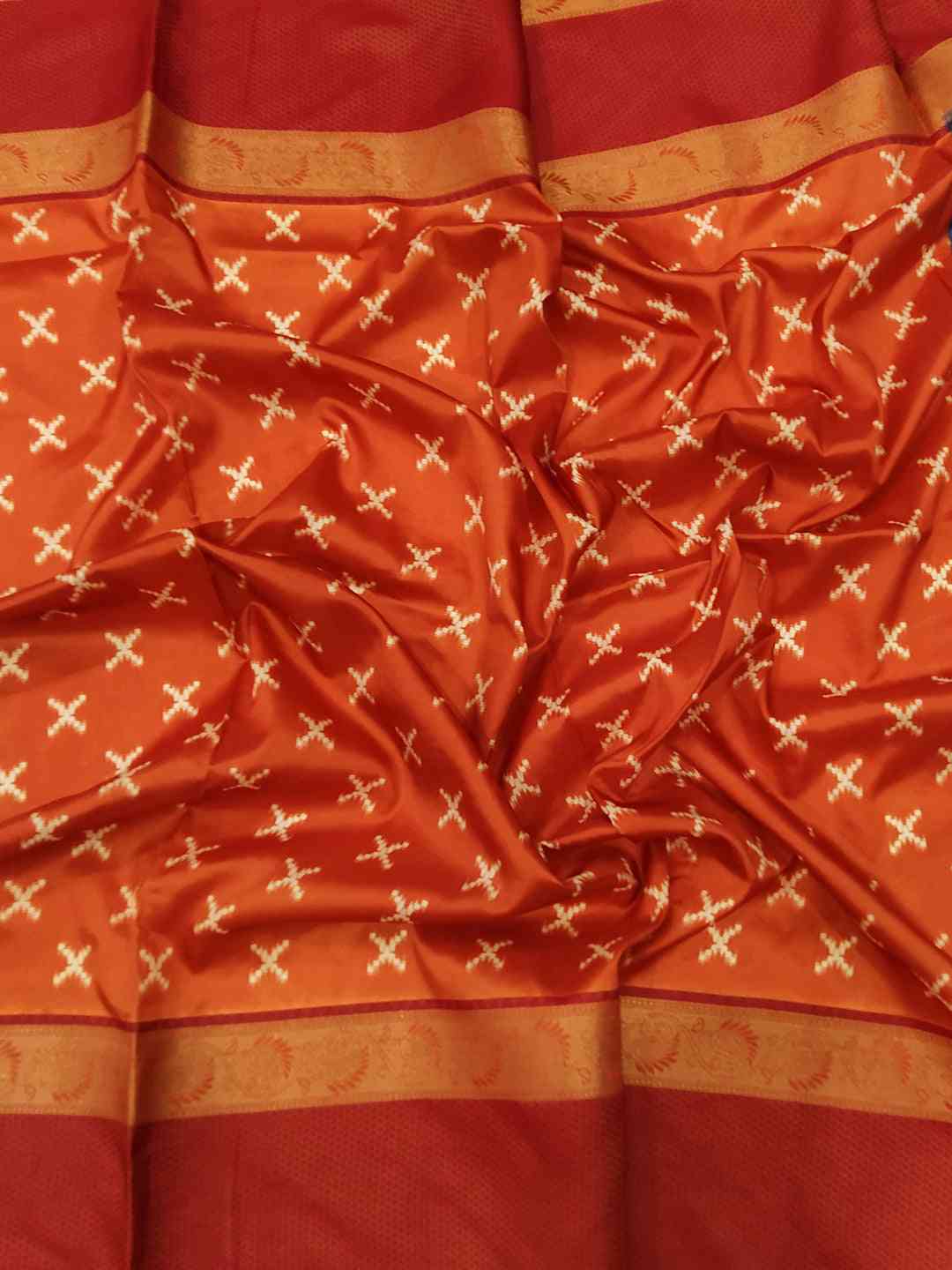 Close-up of Soft Gadwal Border Pochampally Print Saree fabric