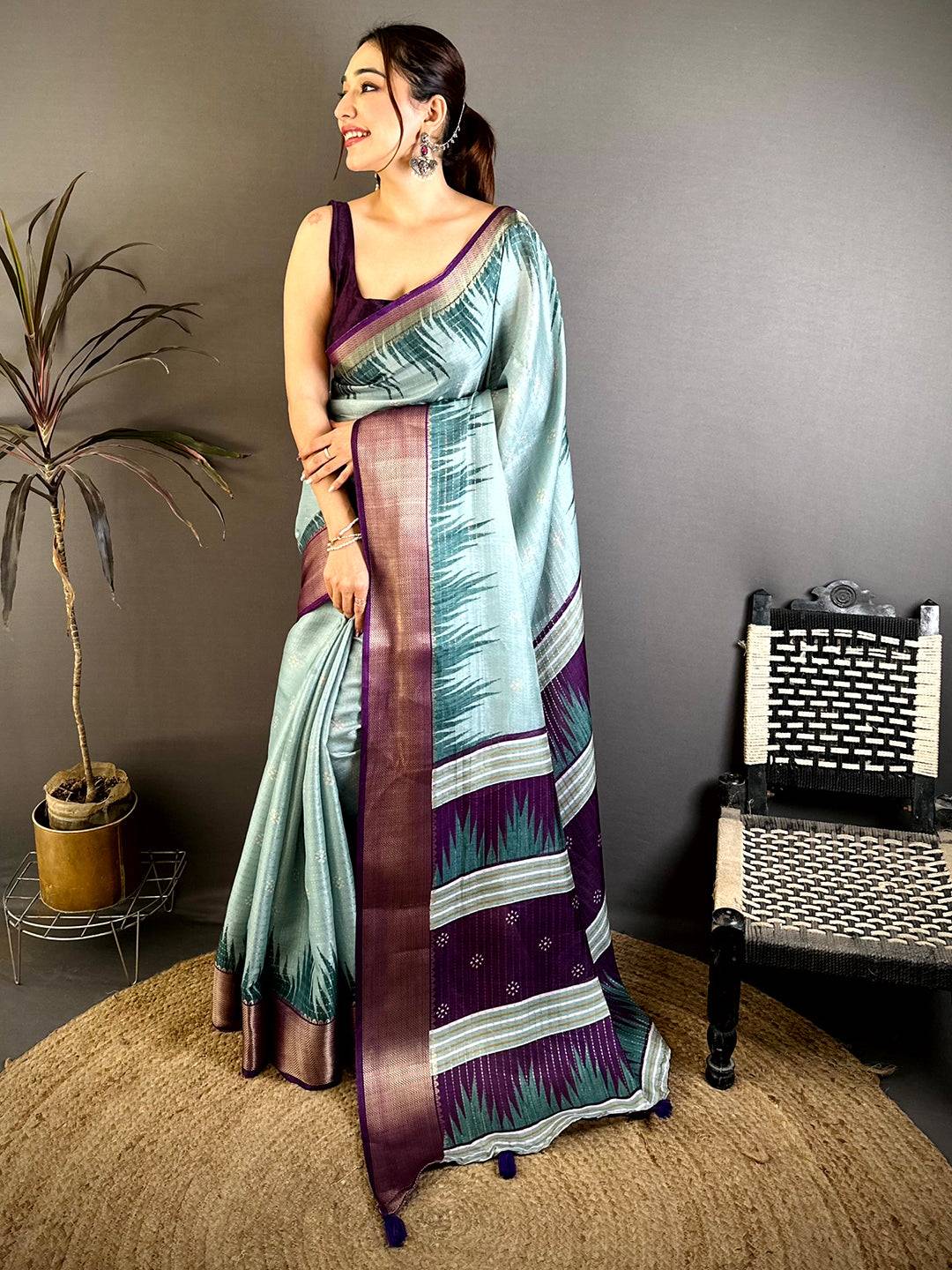 Royal Soft Dola Self Zari Katha Weaving Saree