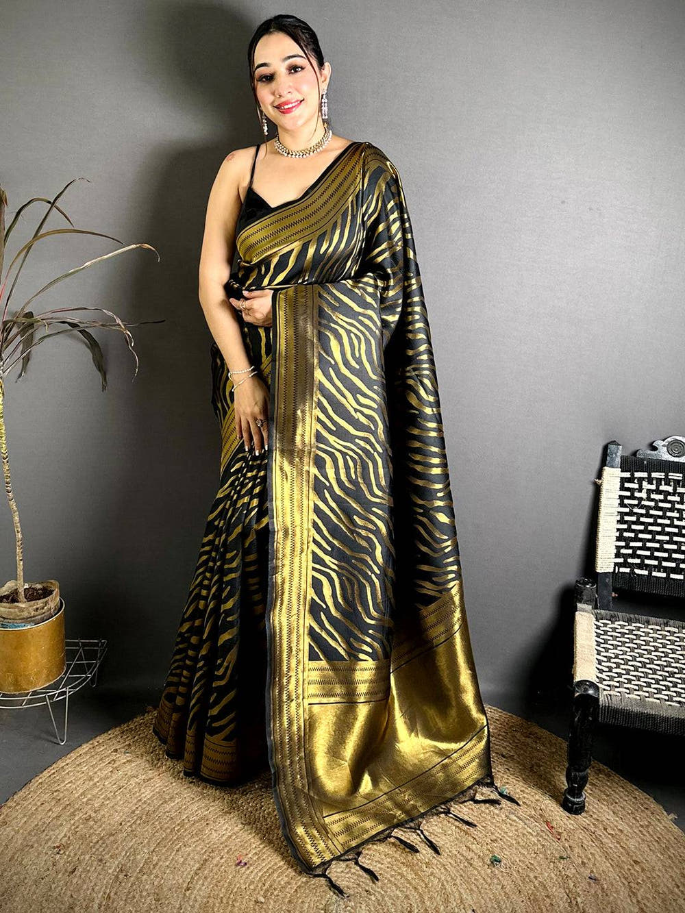 Banarasi Katan Silk Zebra Stripe Zari Saree