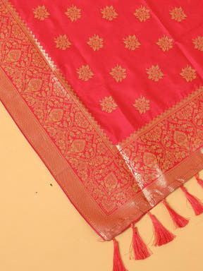 Close-up of woven design on silk blend rani dupatta