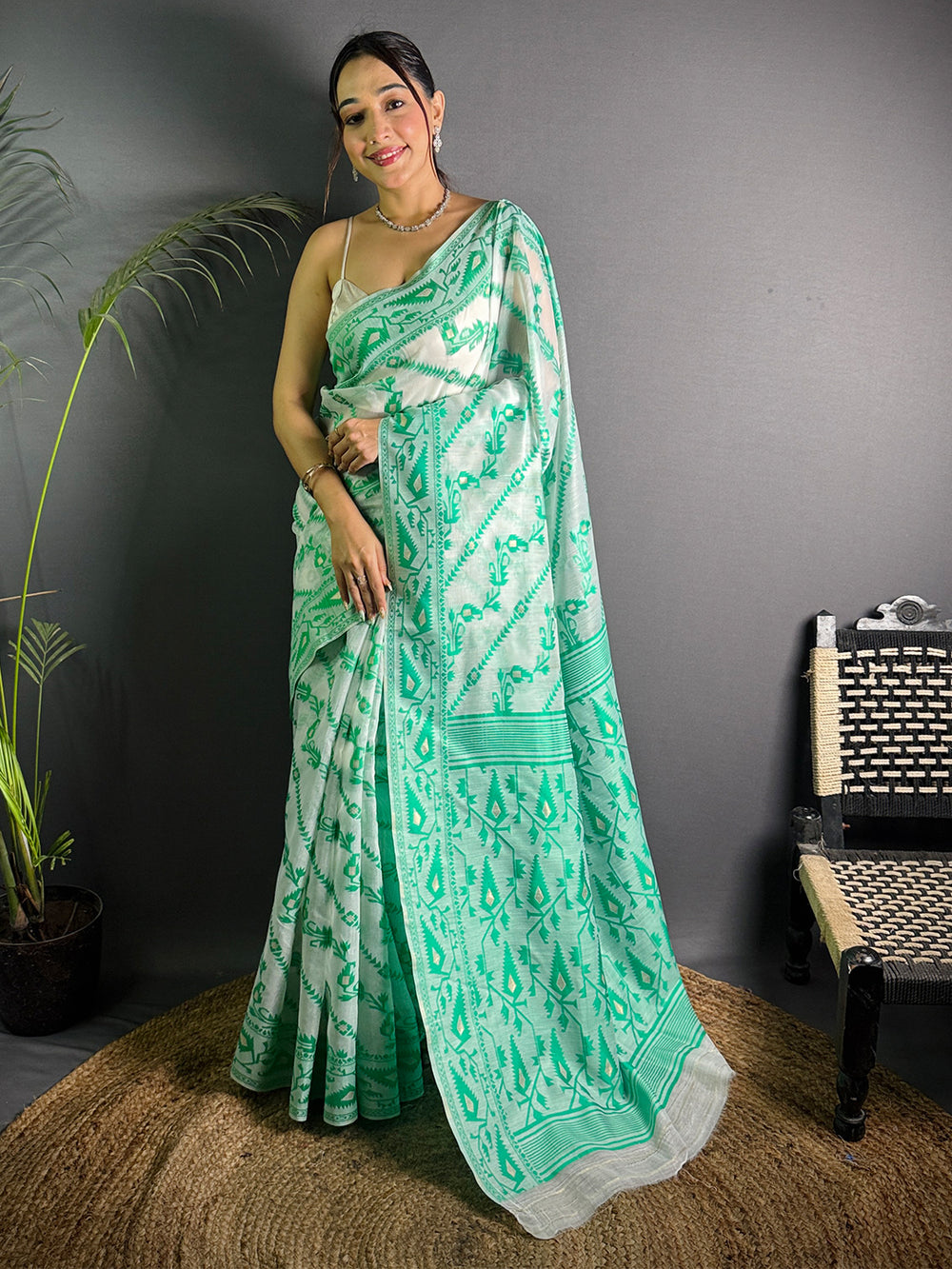 Ethereal Green Cotton Silk Dhakai Jamdani Saree