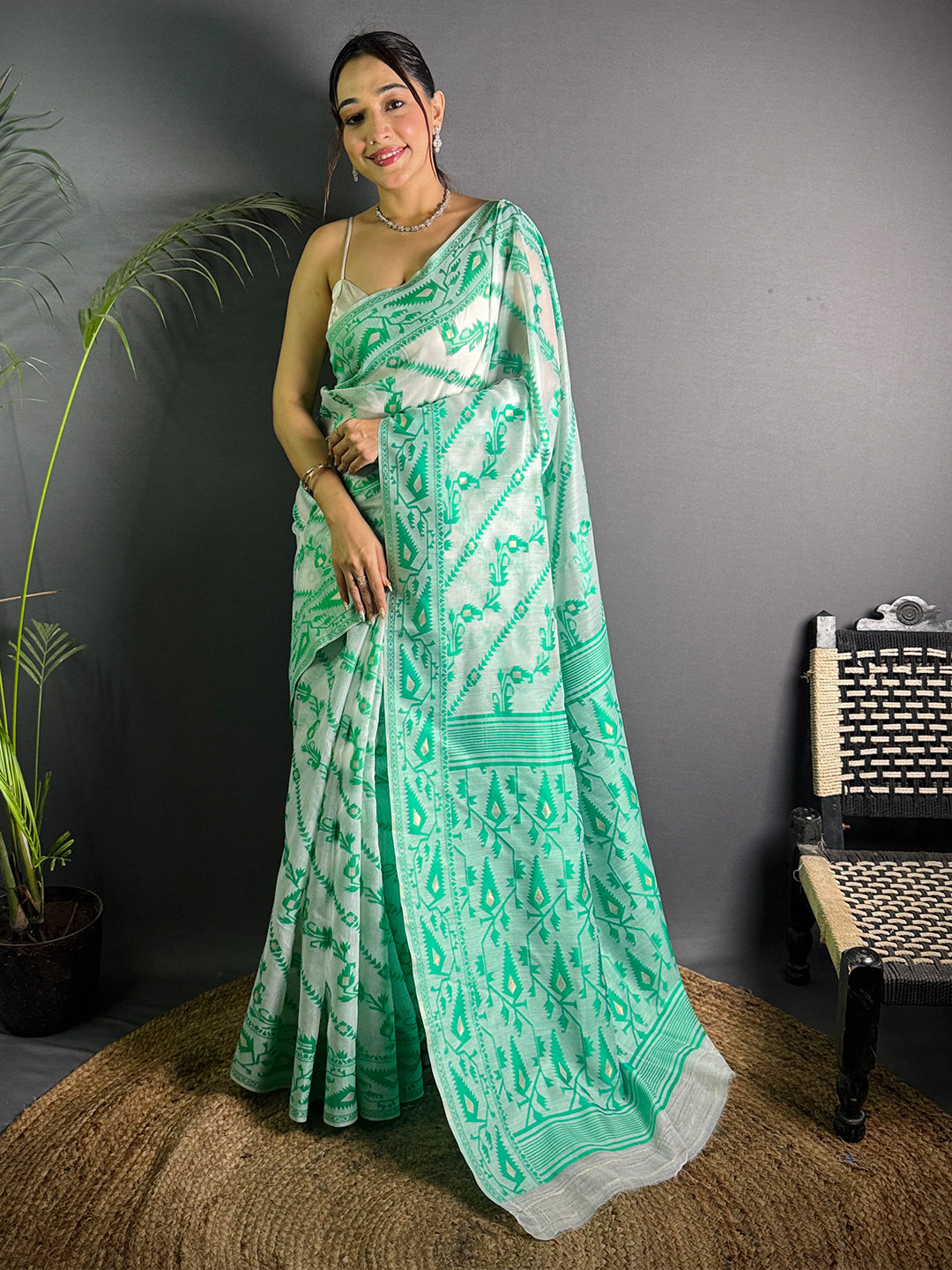 Ethereal Green Cotton Silk Dhakai Jamdani Saree