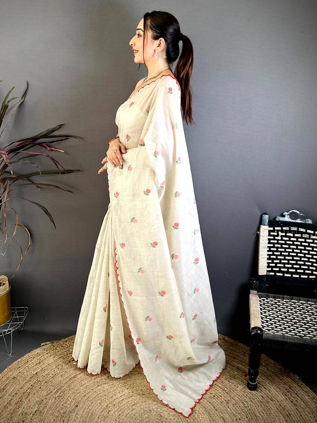 Regal Mul Cotton Floral Weaving Saree