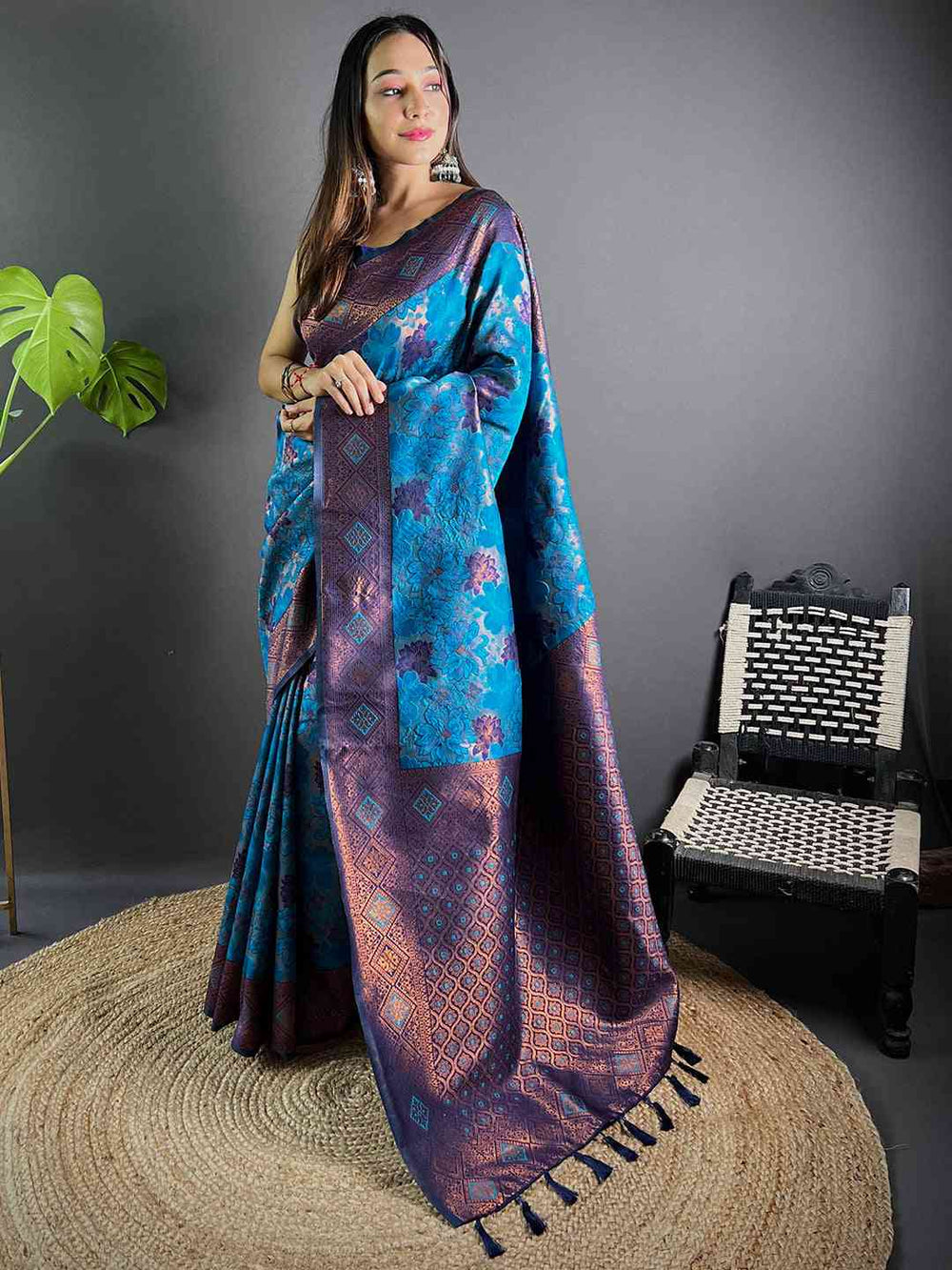 Elegant royal blue soft silk butta weaving saree