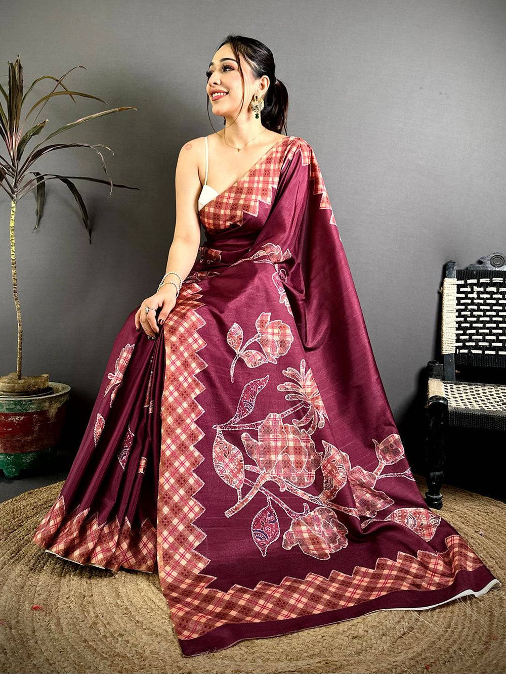 Elegant Applique Print Tussar Saree
