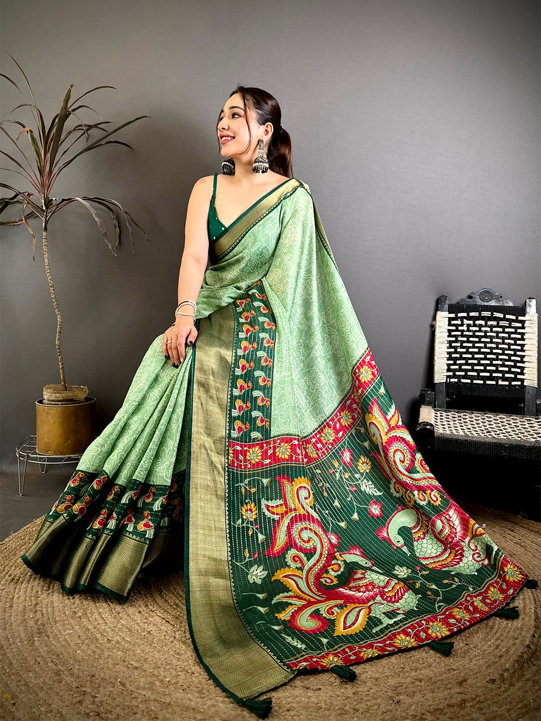 Radiant Zari Katha Pattern Kalamkari Saree