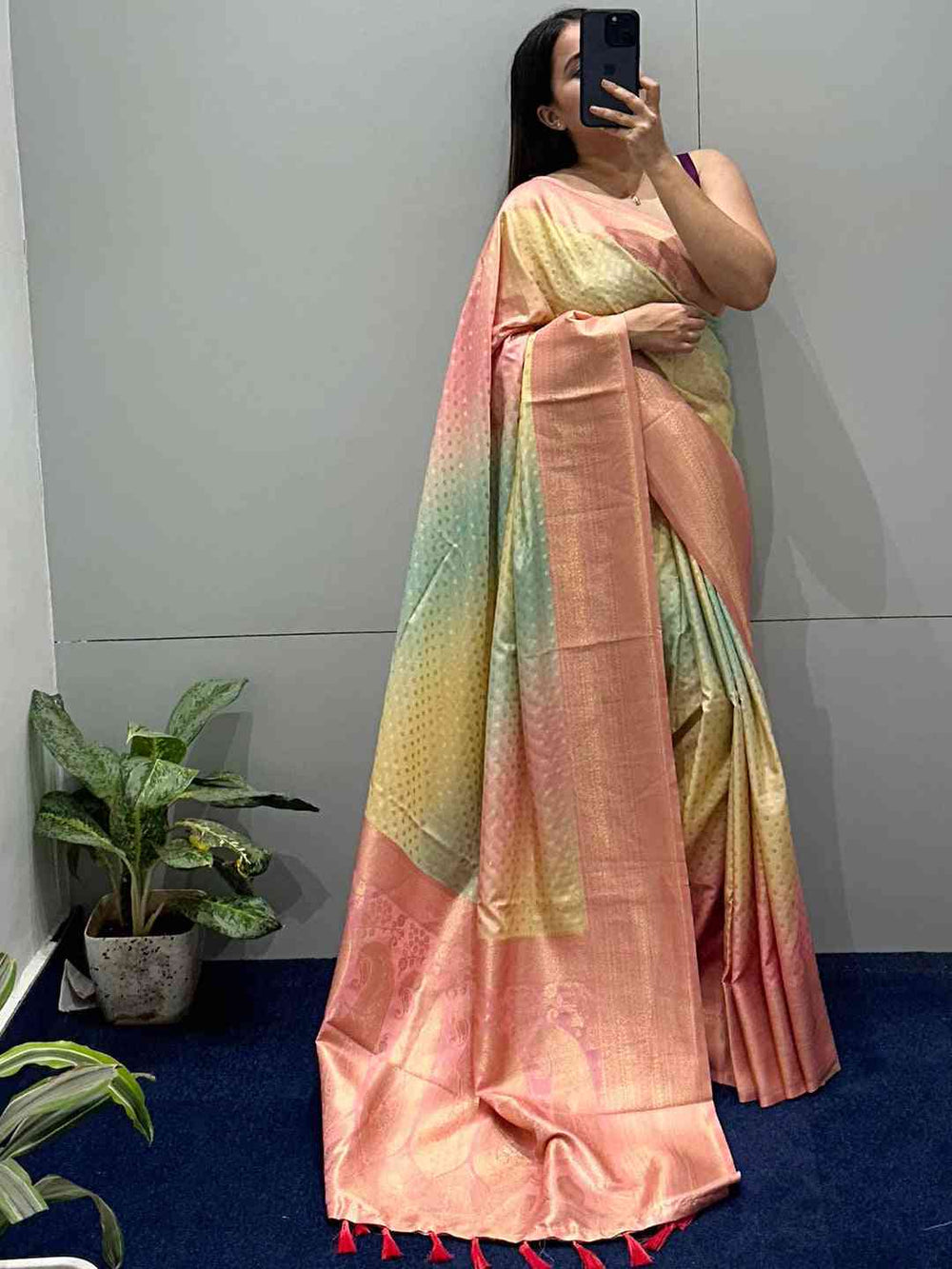 Banarasi Ombre Saree with Intricate Zari Border