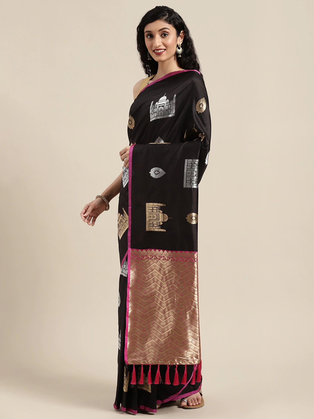 Trendy Black Colour Silk Blend Banarasi Saree 