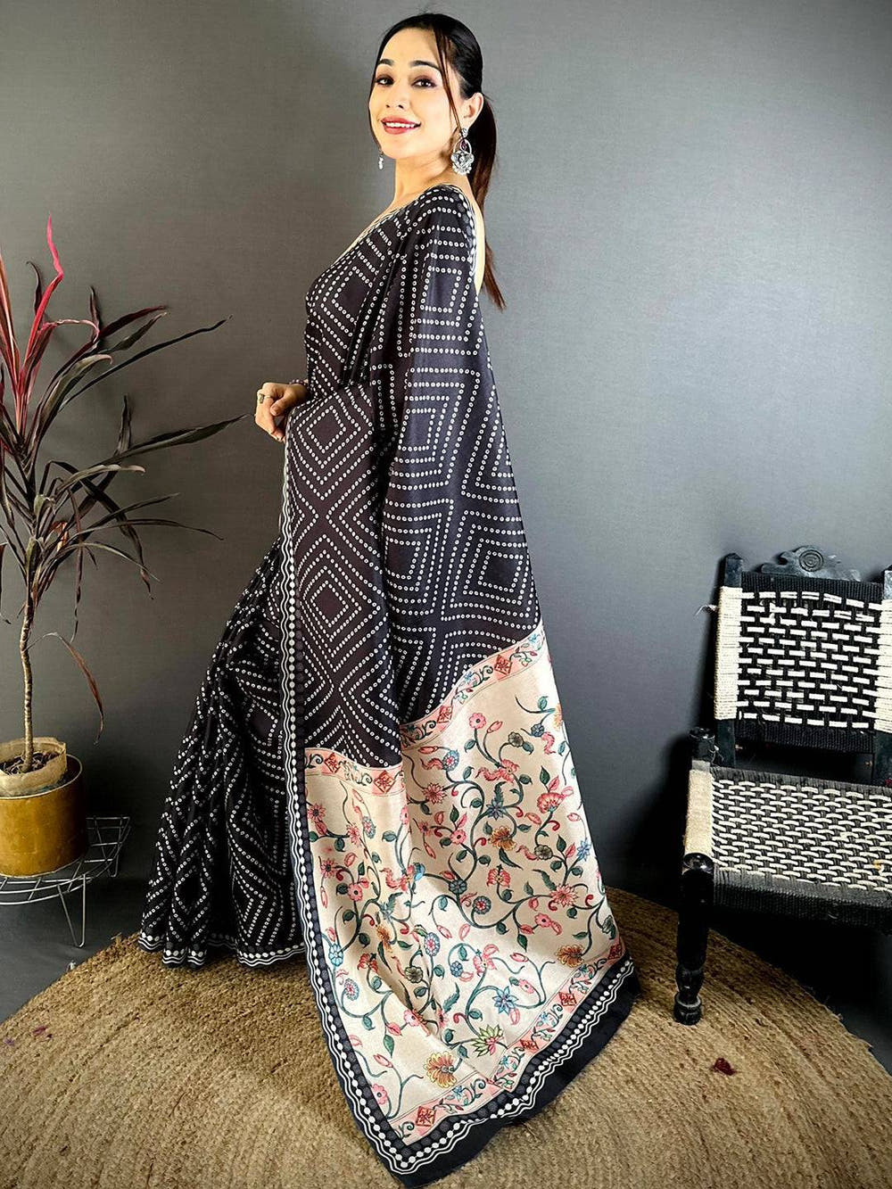 Stylish Tussar Bandhej Kalamkari Saree