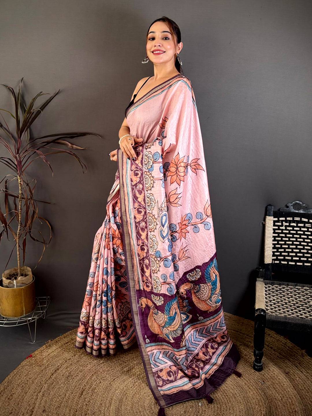 Stylish Kalamkari Lotus Tussar Saree