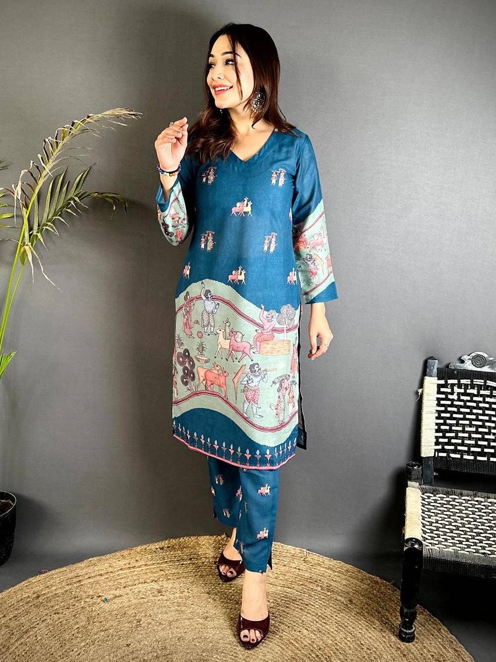 Elegant Kalamkari V Neck Kurti