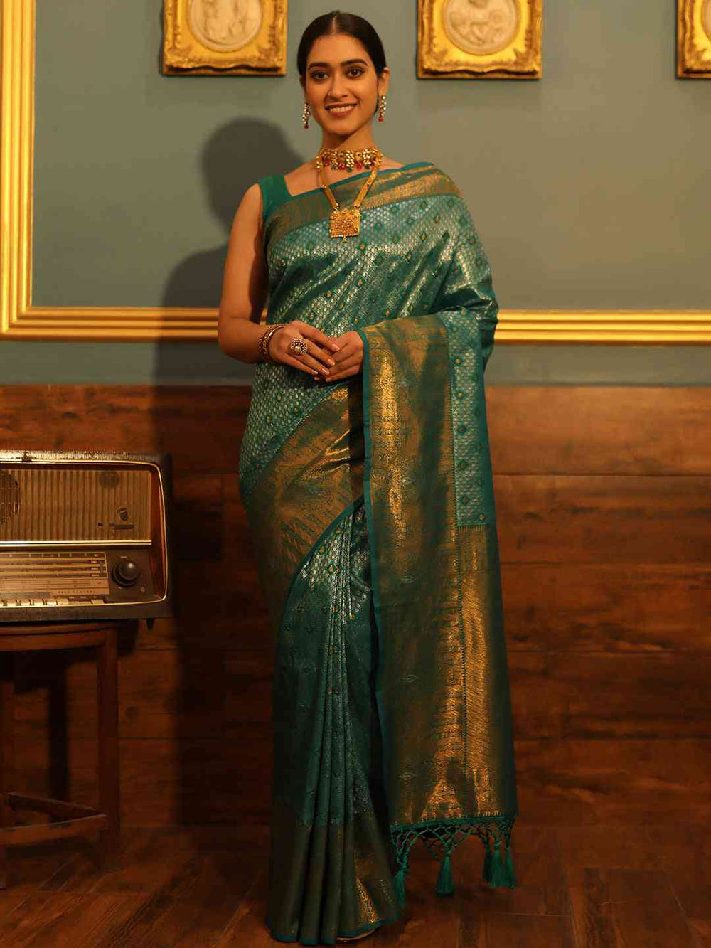 Traditional Kanjivaram Silk Saree With Zari Work 