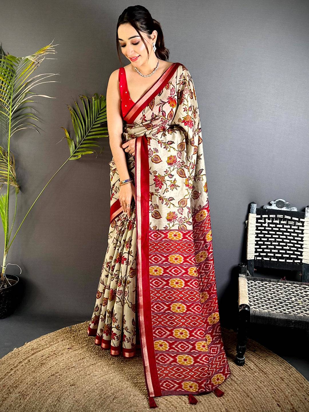 Red Floral Phulkari Mul Cotton Saree


